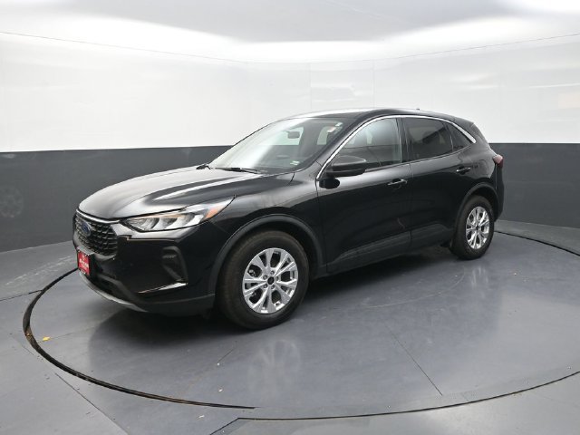 Used 2024 Ford Escape Active FWD image 3