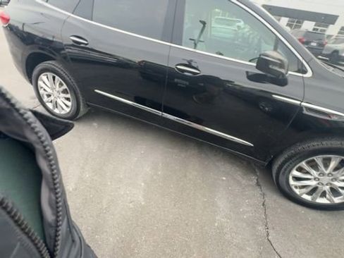 Used 2020 Buick Enclave Essence w/ Sound and Sites Package image 9