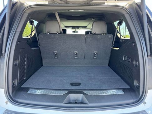 Used 2021 Chevrolet Suburban RST w/ Luxury Package AWD/4WD image 7
