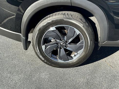 Certified 2025 Nissan Rogue SV w/ SV Premium Package image 9