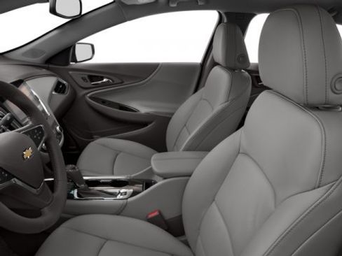 Used 2016 Chevrolet Malibu Premier w/ Driver Confidence Package image 12