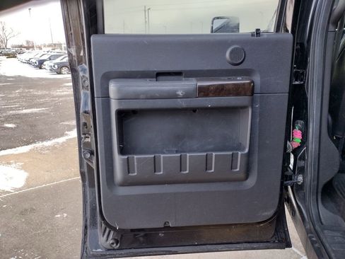 Used 2016 Ford F350 Platinum w/ Platinum Package image 18