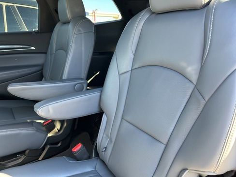 Used 2024 Buick Enclave Premium image 42