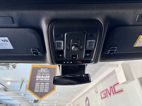Used 2025 Chevrolet Tahoe RST w/ Comfort Package AWD/4WD image 27