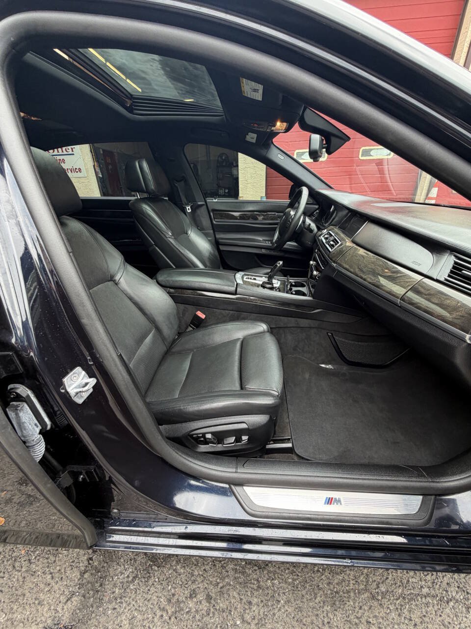 Used 2014 BMW 750Li RWD image 33