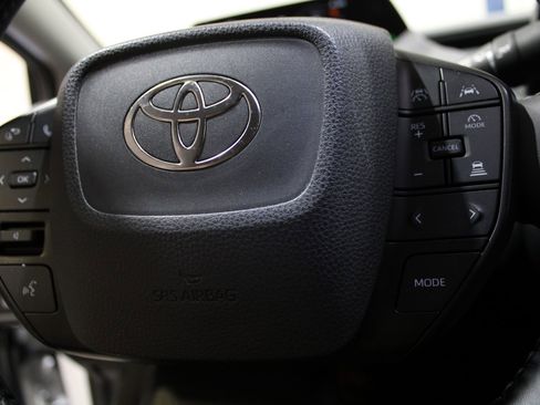 Used 2024 Toyota Prius LE FWD image 24