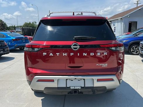 Used 2023 Nissan Pathfinder Platinum AWD/4WD image 6