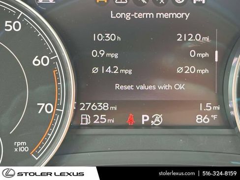 Used 2018 Bentley Bentayga AWD/4WD image 37