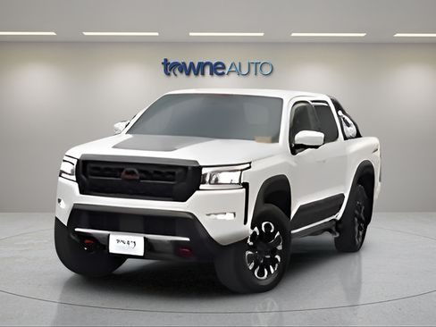 Used 2023 Nissan Frontier 4x4 Crew Cab image 2