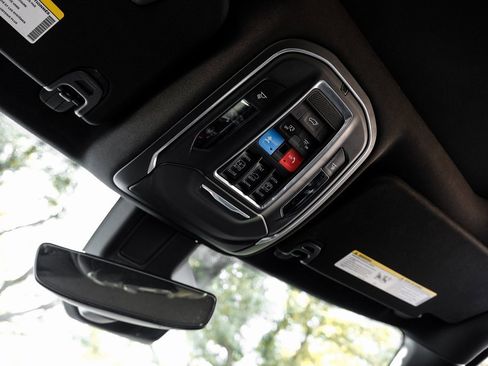 Used 2022 Jeep Wagoneer Series III w/ Premium Group I image 38