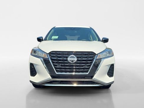 New 2025 Nissan Kicks Play S image 8