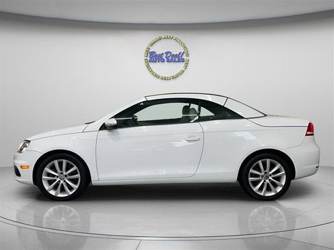 Used 2015 Volkswagen Eos Komfort FWD image 2
