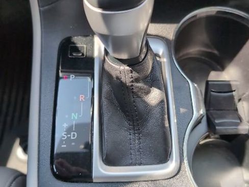 Used 2019 Toyota Highlander XLE w/ Protection Package #3 AWD/4WD image 18