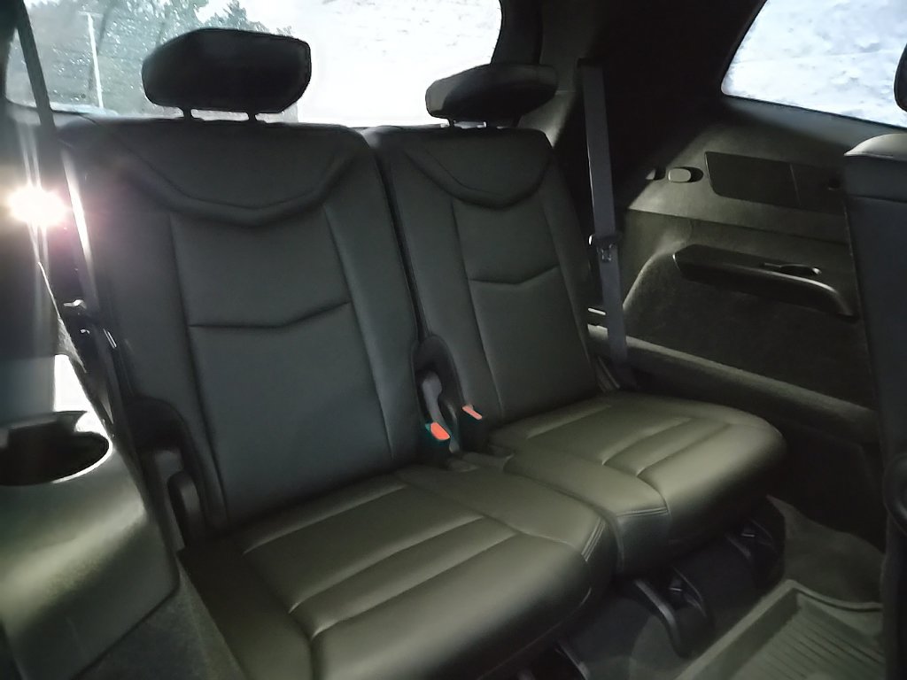 Certified 2024 Cadillac XT6 Premium Luxury AWD/4WD image 16