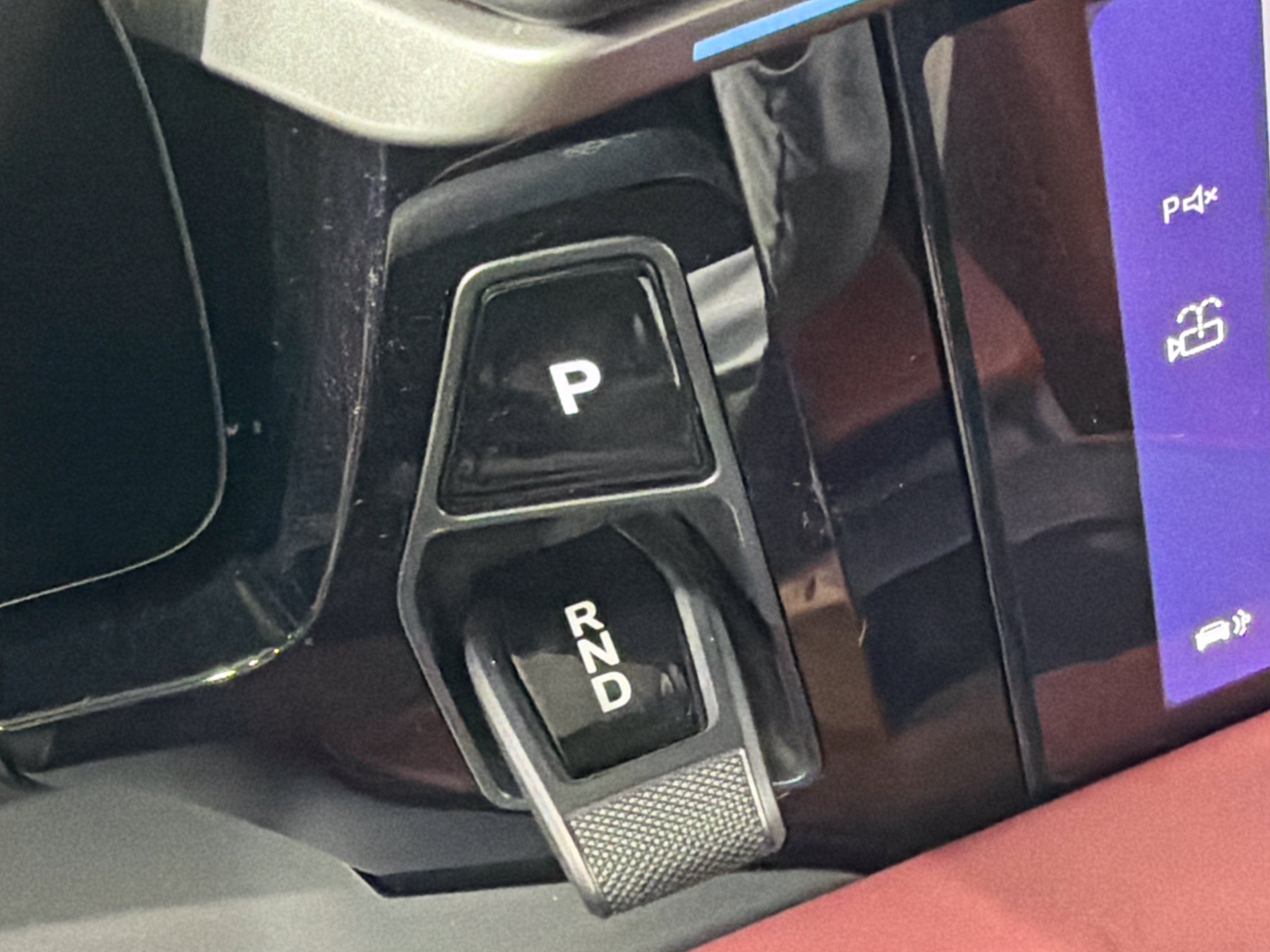 Certified 2026 Porsche Macan Electric RWD image 29