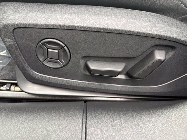 Used 2015 Toyota Sienna XLE Premium FWD image 16