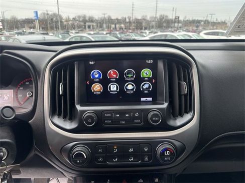 Used 2016 GMC Canyon SLT w/ Driver Alert Package image 17