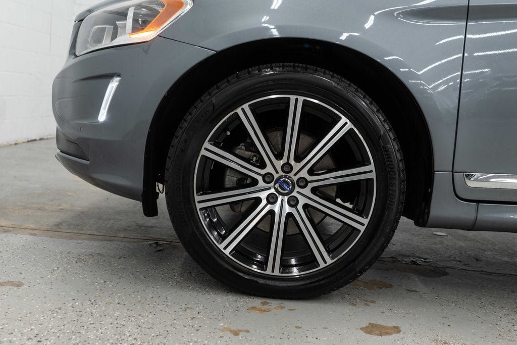 Used 2016 Volvo XC60 T5 Premier w/ Proximity Package FWD image 26