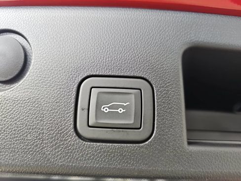 Certified 2025 Chevrolet Equinox RS w/ Safety and Technology Package AWD/4WD image 17