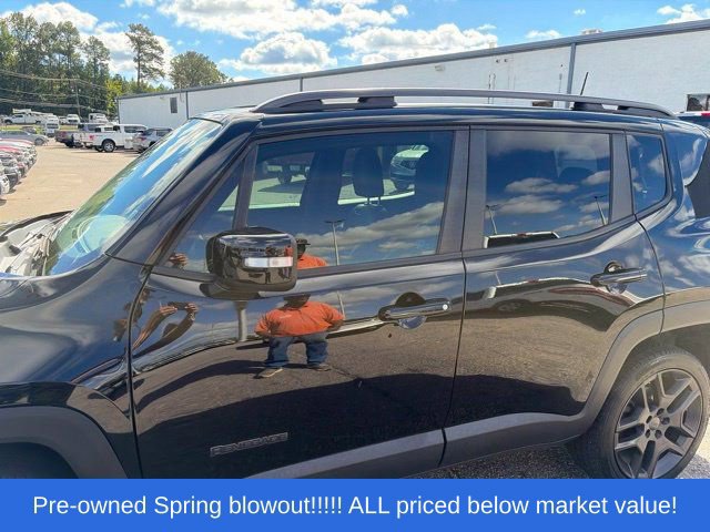 Used 2020 Jeep Renegade Altitude AWD/4WD image 3