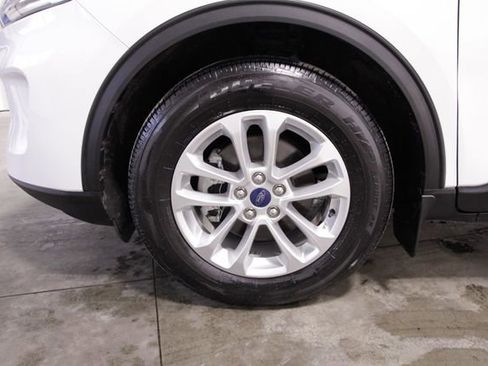 Used 2021 Ford Escape SE image 11