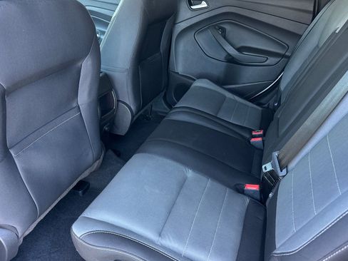 Used 2016 Ford Escape SE AWD/4WD image 12