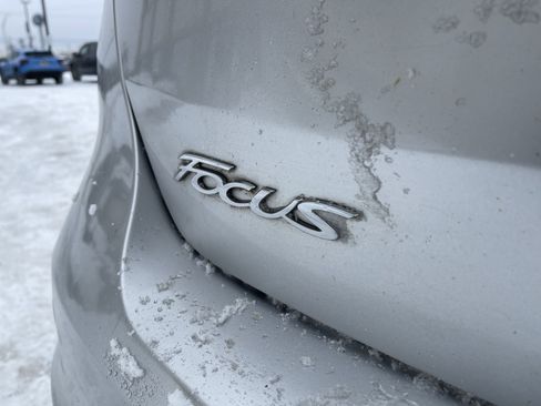 Used 2016 Ford Focus SE w/ Reverse Sensing Package image 24