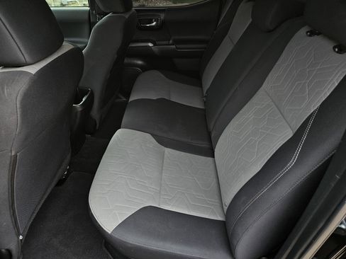 Used 2023 Toyota Tacoma TRD Sport image 28