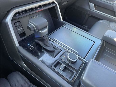 Used 2024 Toyota Tundra Platinum image 31