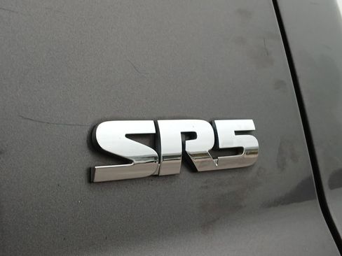 Used 2011 Toyota Tundra 2WD CrewMax w/ SR5 Pkg image 20