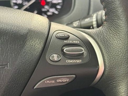 Certified 2020 Nissan Pathfinder SL FWD image 15