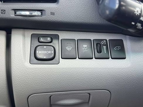 Used 2013 Toyota Highlander Limited AWD/4WD image 26
