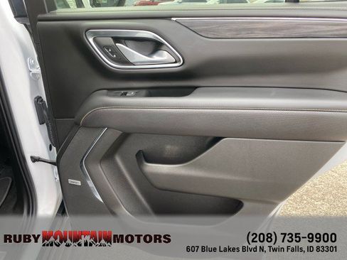 Used 2023 GMC Yukon SLT AWD/4WD image 27