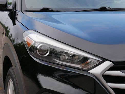 Used 2017 Hyundai Tucson SE FWD image 16