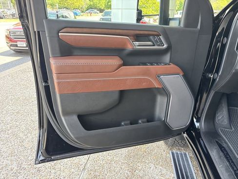 Certified 2025 GMC Sierra 2500 Denali Ultimate AWD/4WD image 23