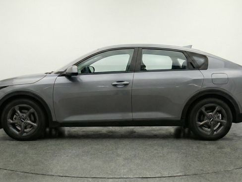 Used 2025 Kia K4 LXS image 5