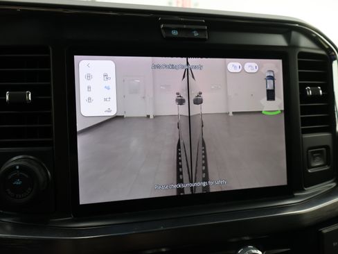 Used 2025 Ford F250 Lariat w/ Lariat Ultimate Package AWD/4WD image 22