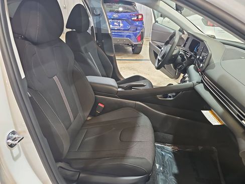 New 2026 Hyundai Elantra SE FWD image 10