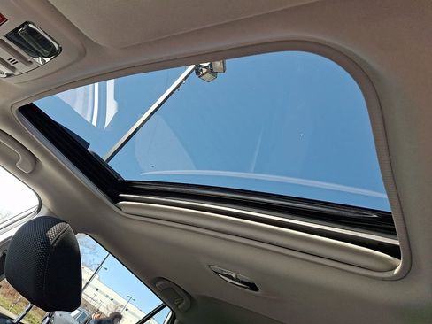 Used 2019 Subaru Outback 2.5i Premium image 15