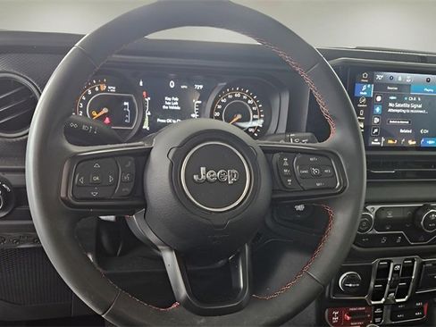 Used 2024 Jeep Gladiator Rubicon image 27