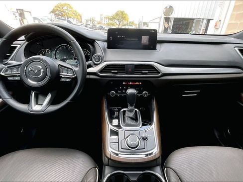 Used 2021 MAZDA CX-9 Signature image 18