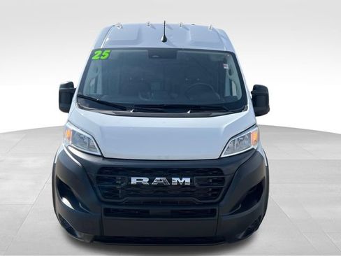 Used 2025 RAM ProMaster 2500 FWD image 9