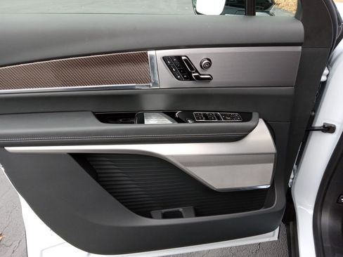 New 2026 Cadillac Vistiq Luxury image 9