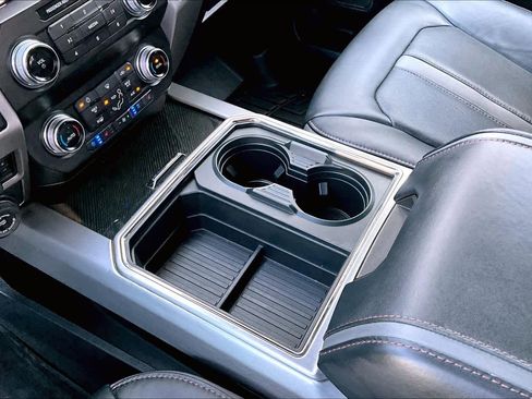 Used 2021 Ford F250 Platinum w/ FX4 Off-Road Package image 17