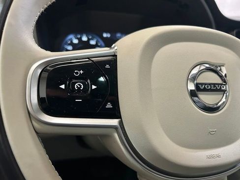 Used 2018 Volvo XC60 T8 Inscription image 35