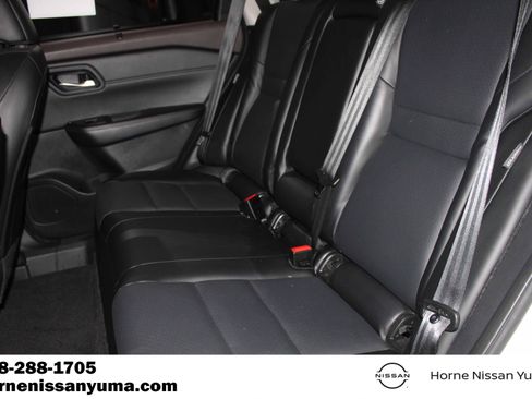 Used 2023 Nissan Rogue SV w/ SV Premium Package AWD/4WD image 5