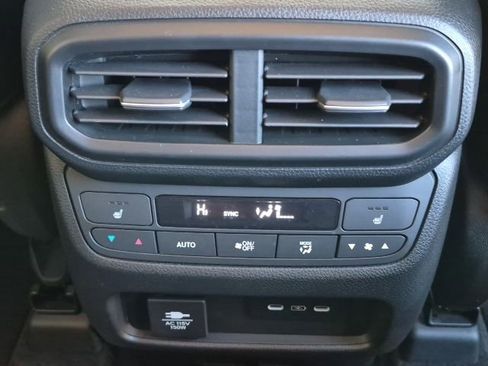 Certified 2024 Honda Pilot Elite image 40