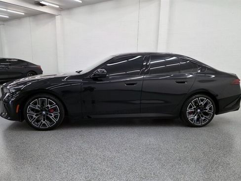 Used 2026 BMW 530i w/ M Sport Package RWD image 5