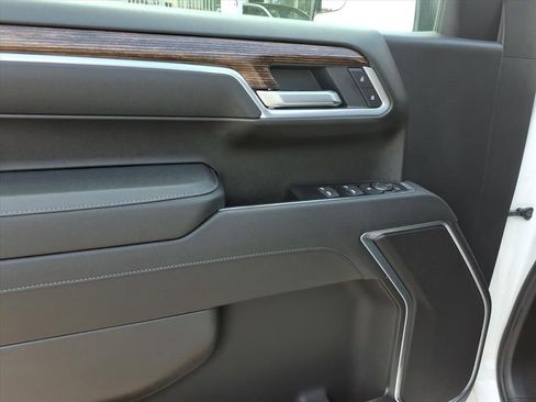 New 2026 GMC Sierra 1500 Elevation image 13