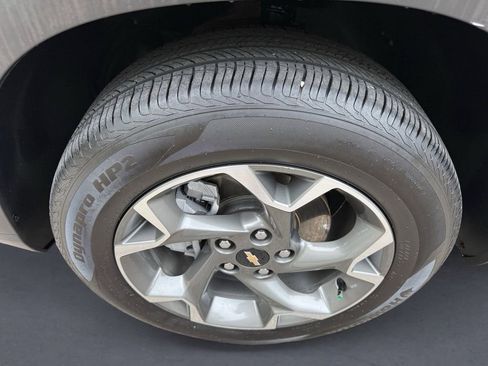 Used 2024 Chevrolet Trax LT w/ Driver Confidence Package image 36